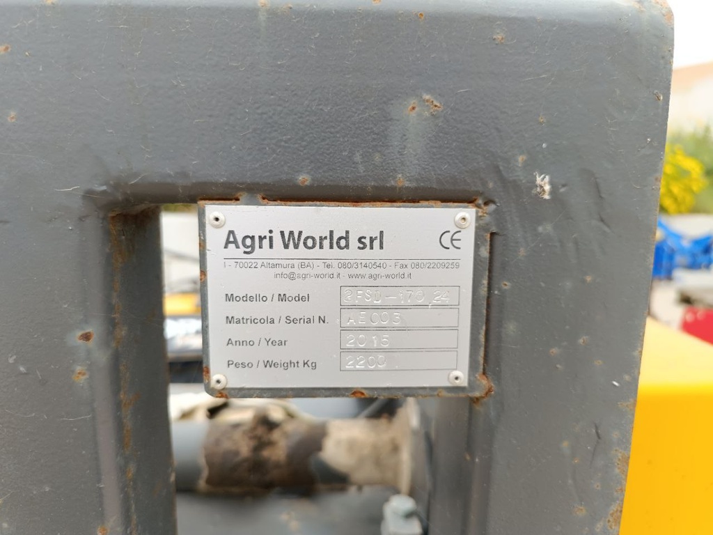 Frantumasassi Agriworld 2FSD-170.24 doppia trasmissione laterale, griglia  e martello