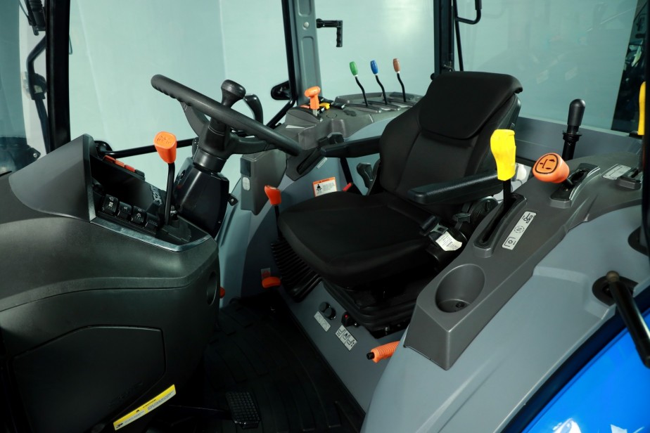 TRATTORE AGRICOLO SOLIS S75 Shuttle XL Cab